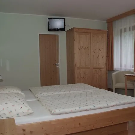 Gastehaus Lackner Bed & Breakfast *
